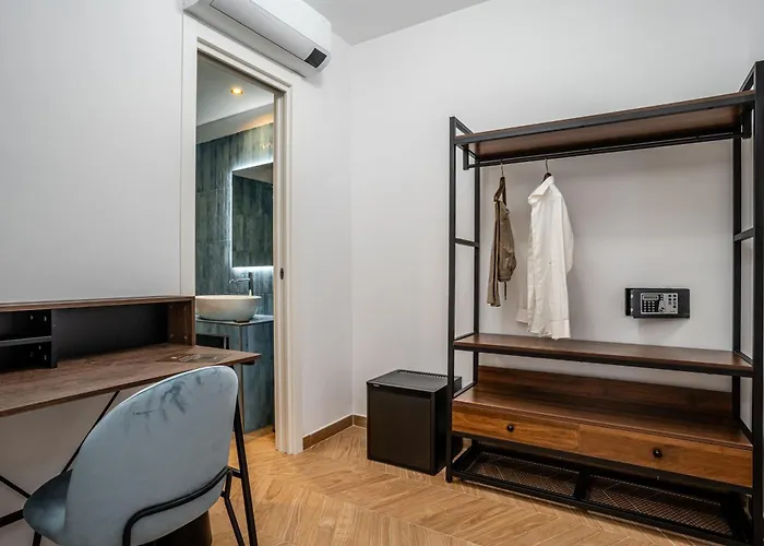 Fantini Rooms-monti בית הארחה רומא